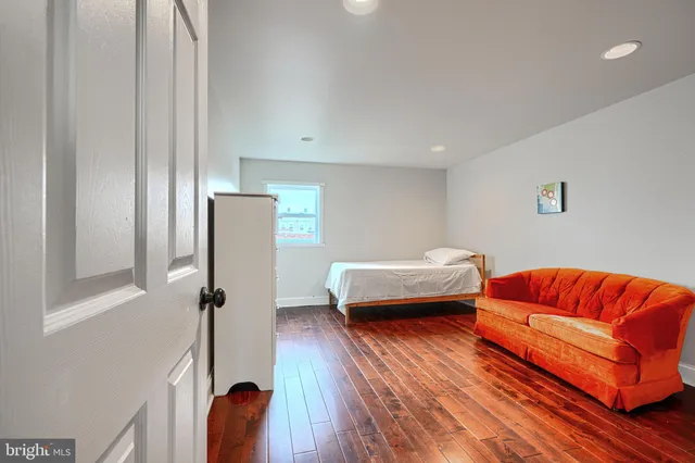 $2,500 | 1730 East Chase Street, Baltimore, MD 21213