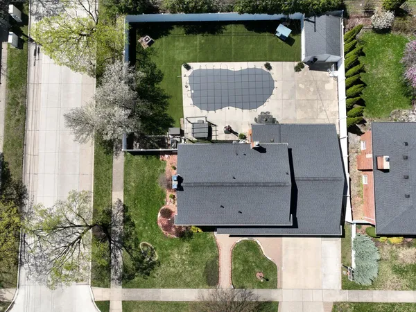 $450,000 | 1700 Evergreen Street, Trenton, MI 48183