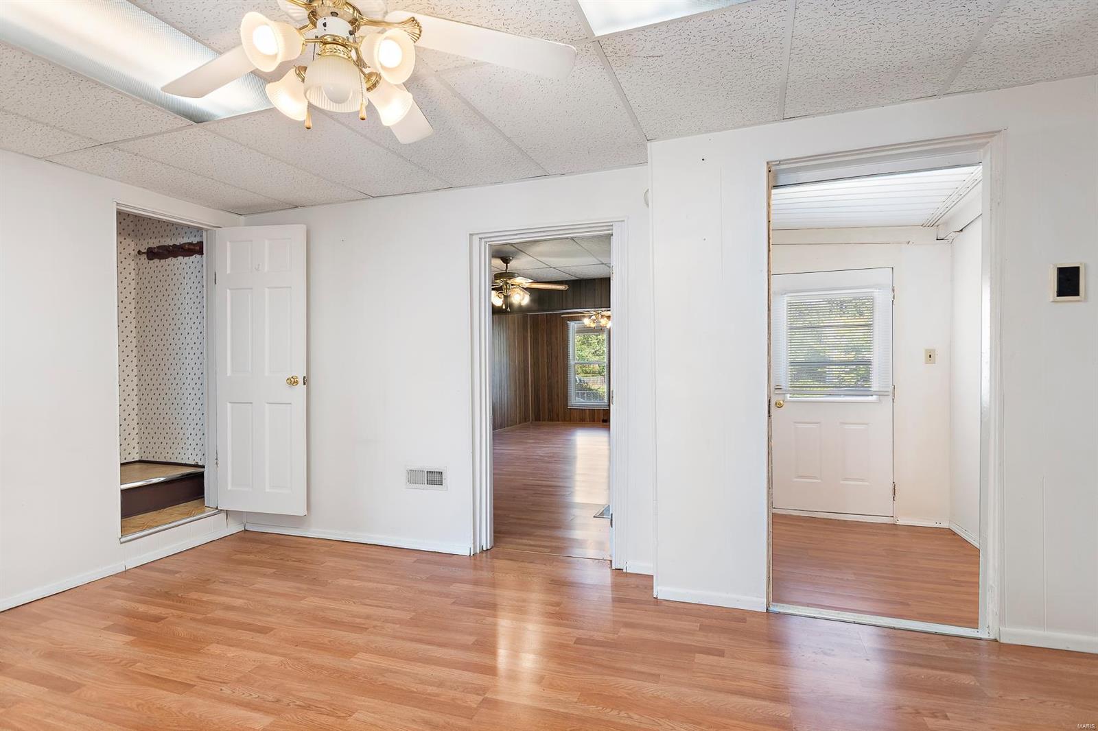 200 East Ripa Avenue St. Louis, MO 63125 - Photo 7 of 23