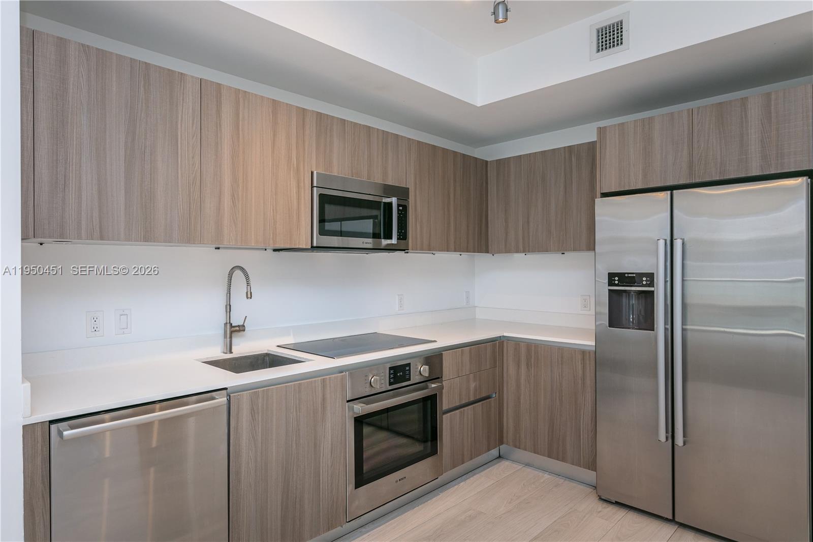 201 Southwest 17th Road, Unit 303 Miami, FL 33129 - Photo 5 of 35
