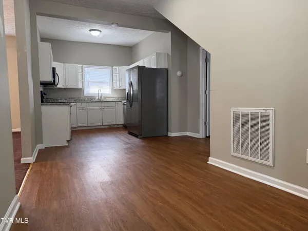 $264,900 | 142 West Wanola Avenue, Kingsport, TN 37660