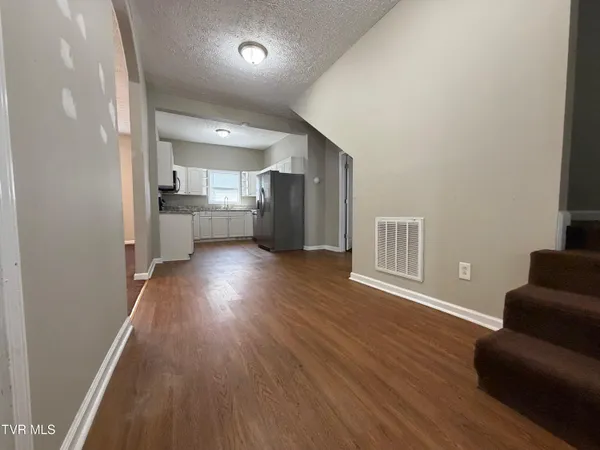 $264,900 | 142 West Wanola Avenue, Kingsport, TN 37660