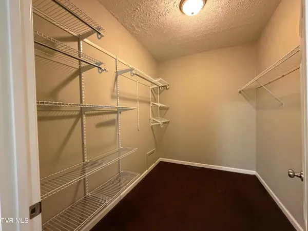 $264,900 | 142 West Wanola Avenue, Kingsport, TN 37660