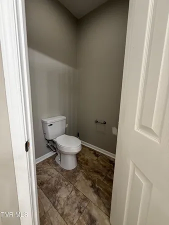 $264,900 | 142 West Wanola Avenue, Kingsport, TN 37660