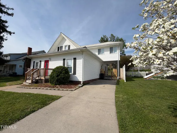 $264,900 | 142 West Wanola Avenue, Kingsport, TN 37660