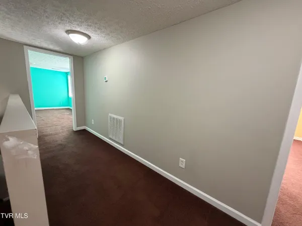 $264,900 | 142 West Wanola Avenue, Kingsport, TN 37660
