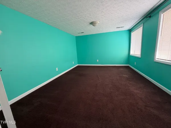 $264,900 | 142 West Wanola Avenue, Kingsport, TN 37660