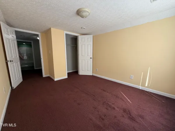 $264,900 | 142 West Wanola Avenue, Kingsport, TN 37660