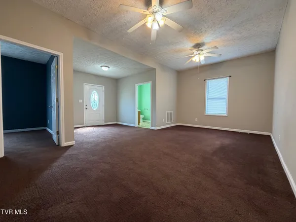 $264,900 | 142 West Wanola Avenue, Kingsport, TN 37660