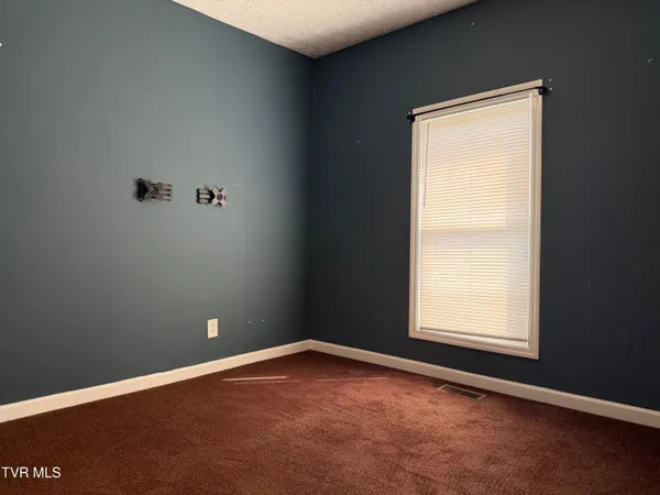 $264,900 | 142 West Wanola Avenue, Kingsport, TN 37660