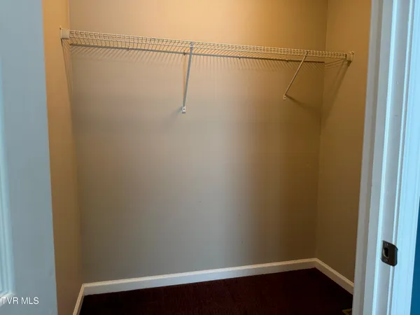 $264,900 | 142 West Wanola Avenue, Kingsport, TN 37660