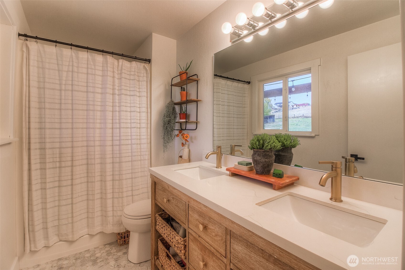 240 Knoll Road Yakima, WA 98908 - Photo 16 of 36 Gallery Image 16