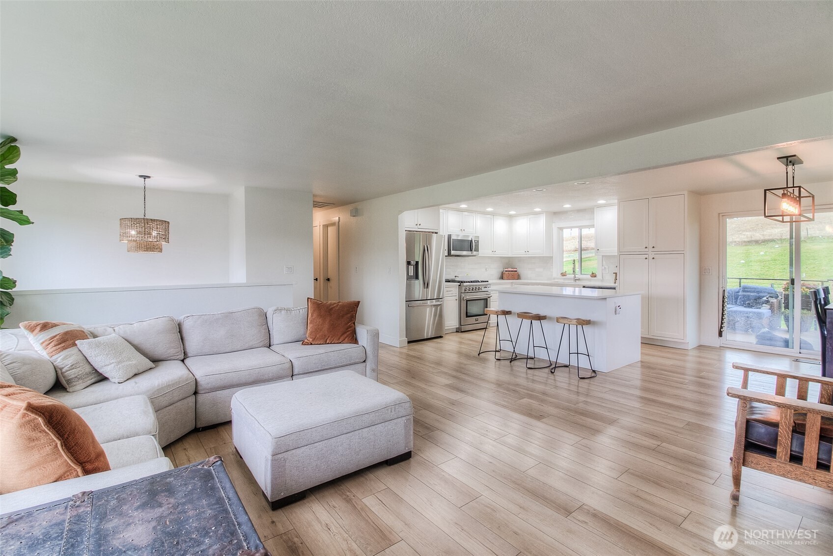 240 Knoll Road Yakima, WA 98908 - Photo 7 of 36 Gallery Image 7