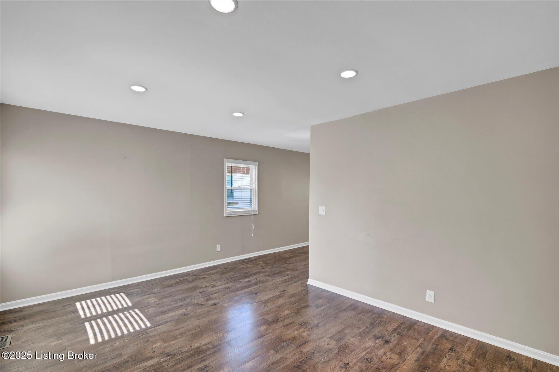 9804 Rowntree Road Louisville, KY 40299 - Photo 6 of 30 06-9804 Rowntree Rd