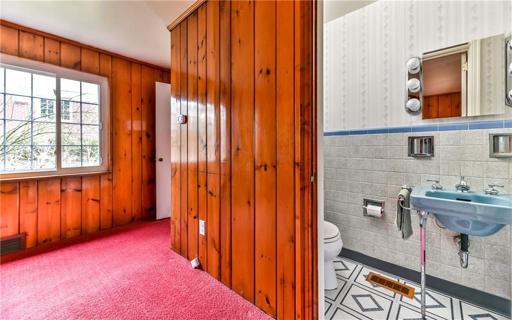 406 Burlington Road Pittsburgh, PA 15221 - Photo 16 of 25 Gallery Image 16