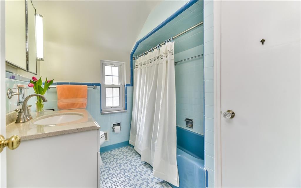 406 Burlington Road Pittsburgh, PA 15221 - Photo 17 of 25 Gallery Image 17