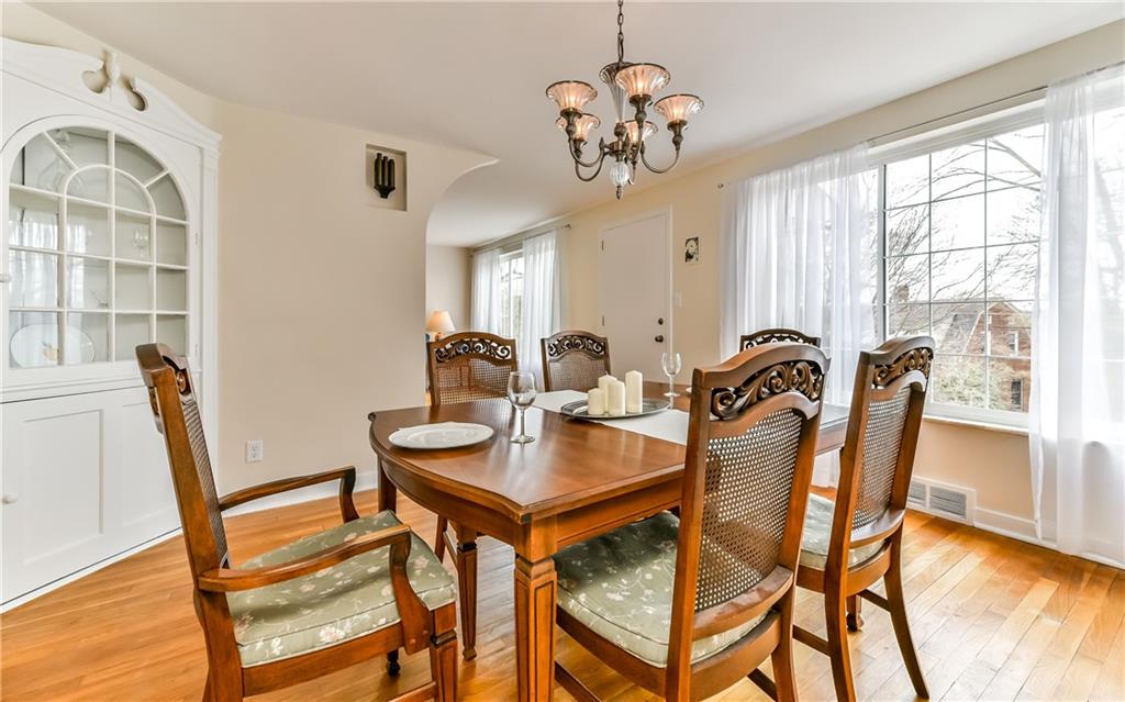 406 Burlington Road Pittsburgh, PA 15221 - Photo 8 of 25 Gallery Image 8