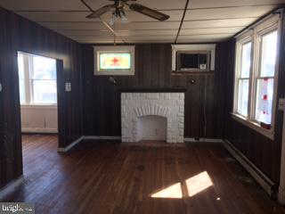 701 Old Home Road Baltimore, MD 21206 - Photo 4 of 13 Living Room