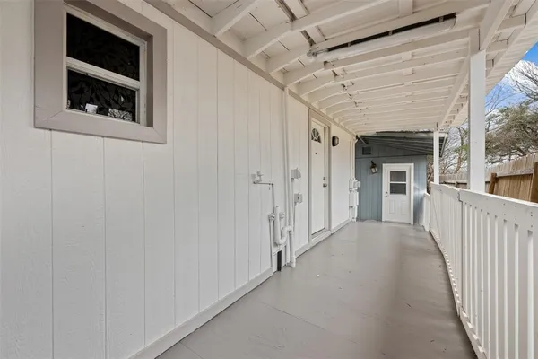 $1,300 | 901 Valdez Street, Unit A, Austin, TX 78741