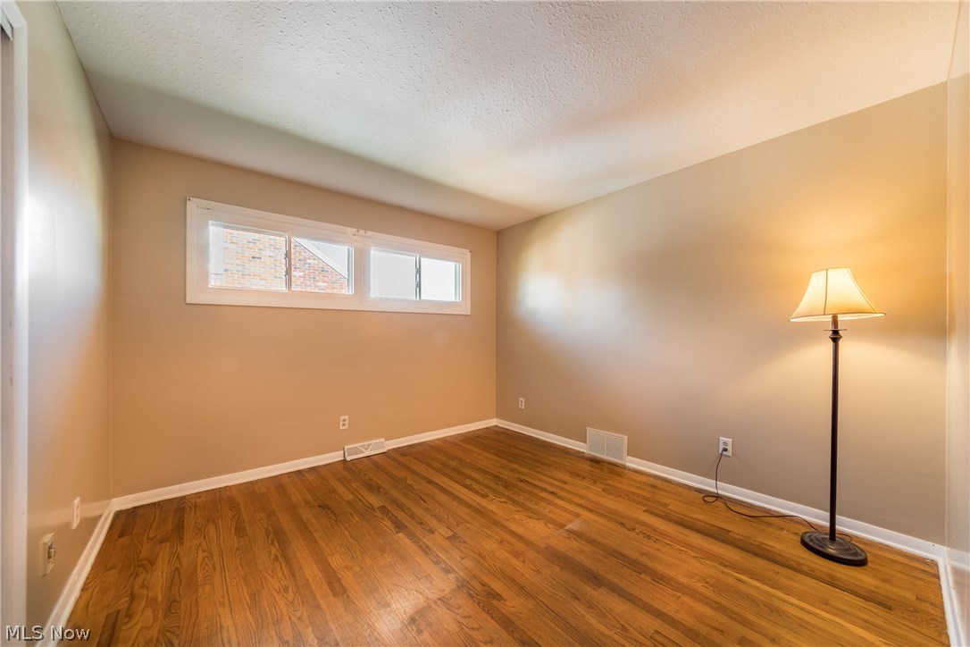 1942 Rush Road Wickliffe, OH 44092 - Photo 19 of 28 Gallery Image 19