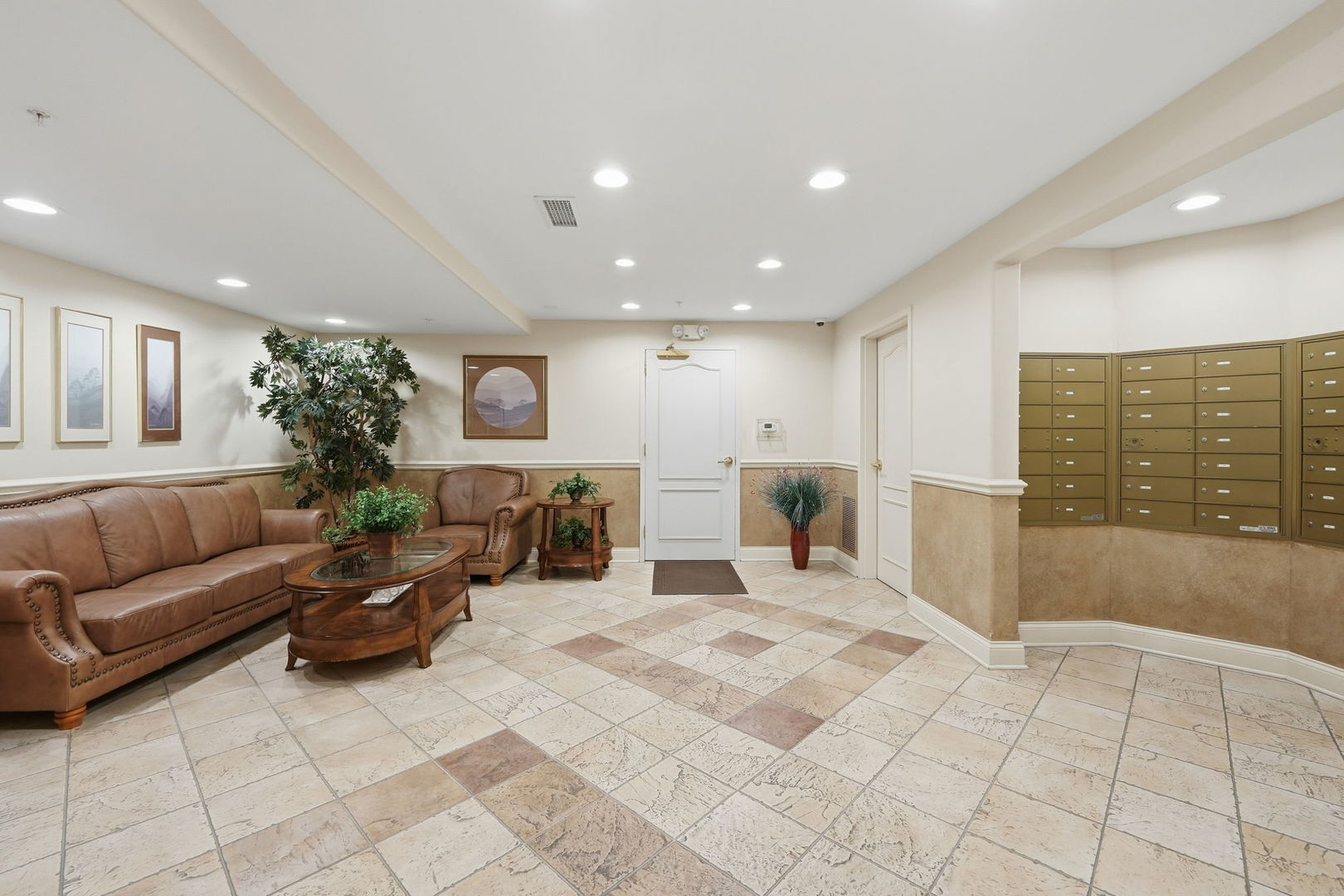 1 Itasca Road, Unit 214 Addison, IL 60101 - Photo 5 of 43 Gallery Image 5