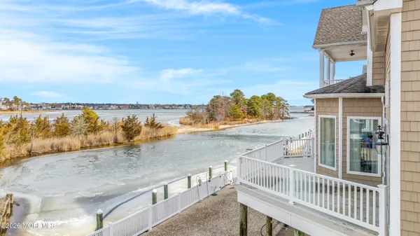 $1,599,999 | 1828 Cable Drive, Toms River, NJ 08753