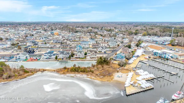 $1,599,999 | 1828 Cable Drive, Toms River, NJ 08753