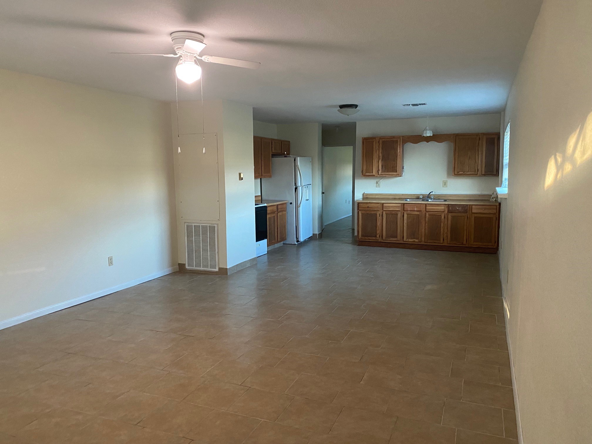 6429 FM 2218 Road, Unit B Richmond, TX 77469 - Photo 2 of 9
