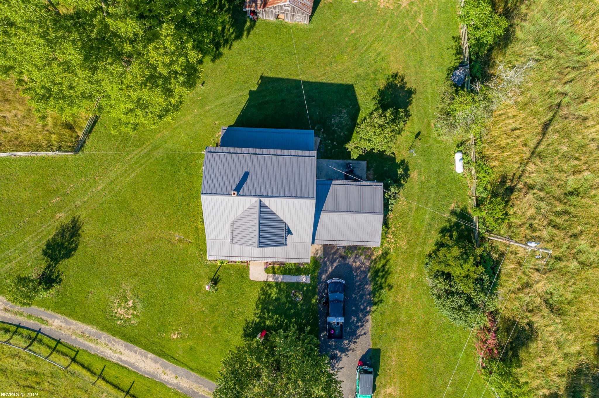 751 Oak Grove Road Austinville, VA 24312 - Photo 2 of 73 Gallery Image 2
