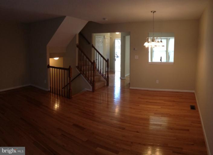 49 Powder View Court Baltimore, MD 21236 - Photo 3 of 15 Living Room