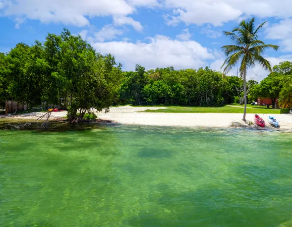 $4,645,000 | 75750 Overseas Highway, Islamorada, FL 33036