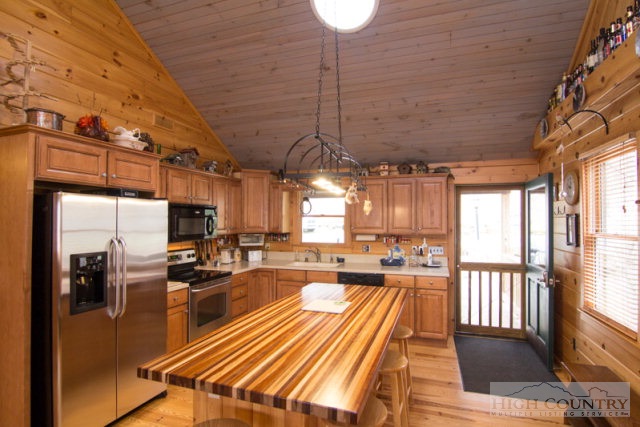 661 Timberlane Drive Boone, NC 28607 - Photo 33 of 37 Gallery Image 33