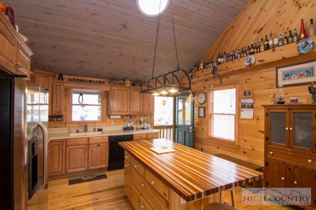 661 Timberlane Drive Boone, NC 28607 - Photo 34 of 37 Gallery Image 34
