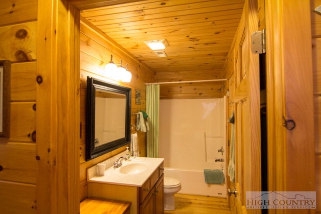 661 Timberlane Drive Boone, NC 28607 - Photo 7 of 37 Gallery Image 7