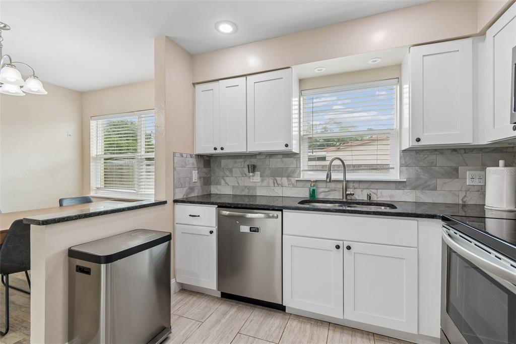 5501 82nd Avenue North Pinellas Park, FL 33781 - Photo 15 of 42