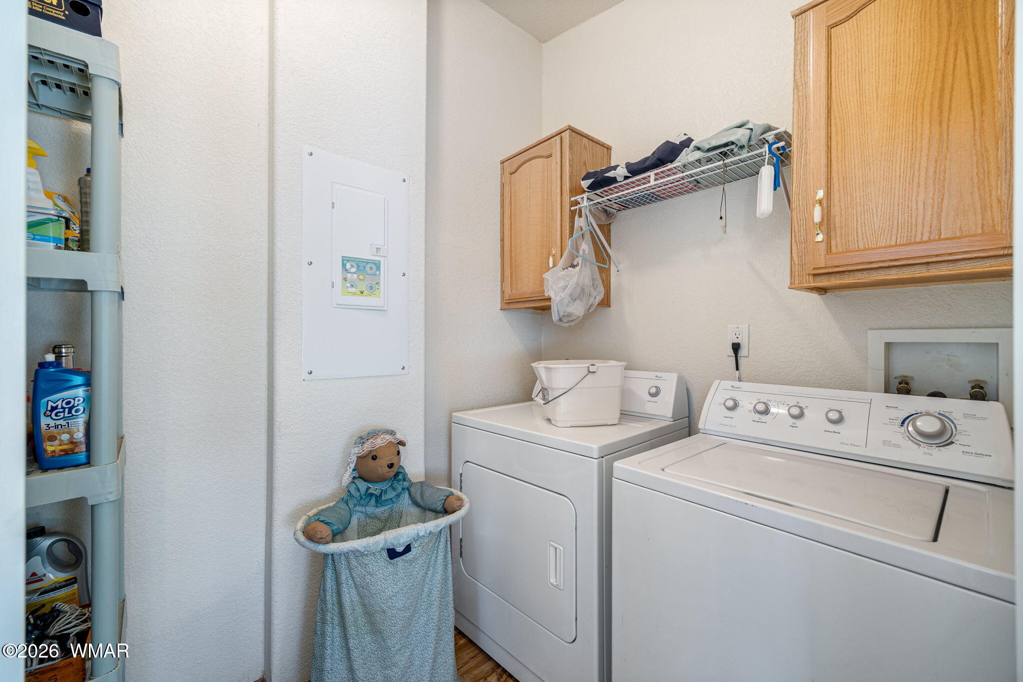 2908 Pine Rim Road Overgaard, AZ 85933 - Photo 22 of 34 a utility room with dryer and washer