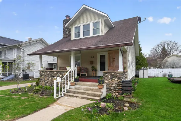$209,000 | 109 South Mulberry Street, Marshall, MI 49068