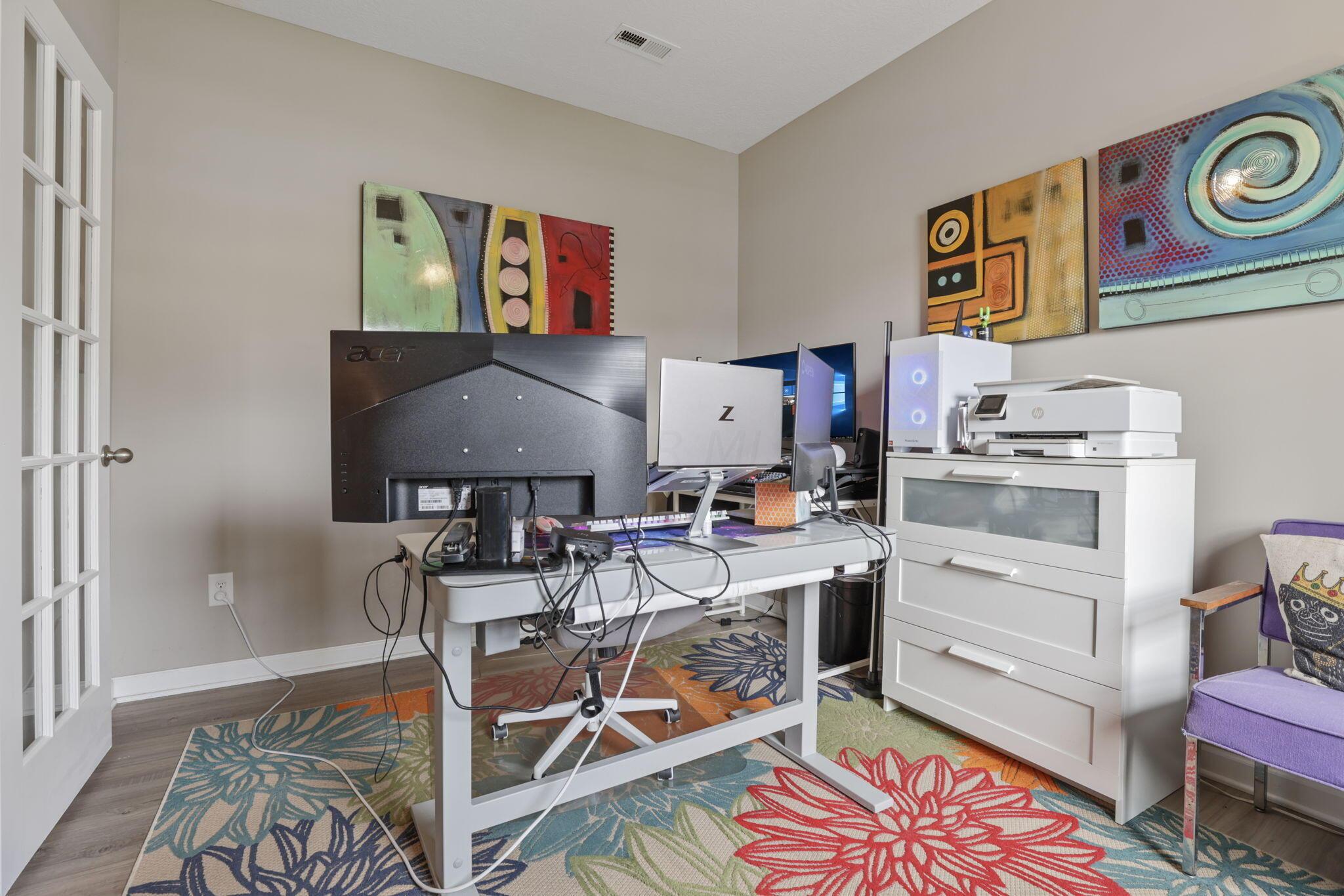 6010 Bears Run Road Columbus, OH 43232 - Photo 5 of 37 Home Office/Den