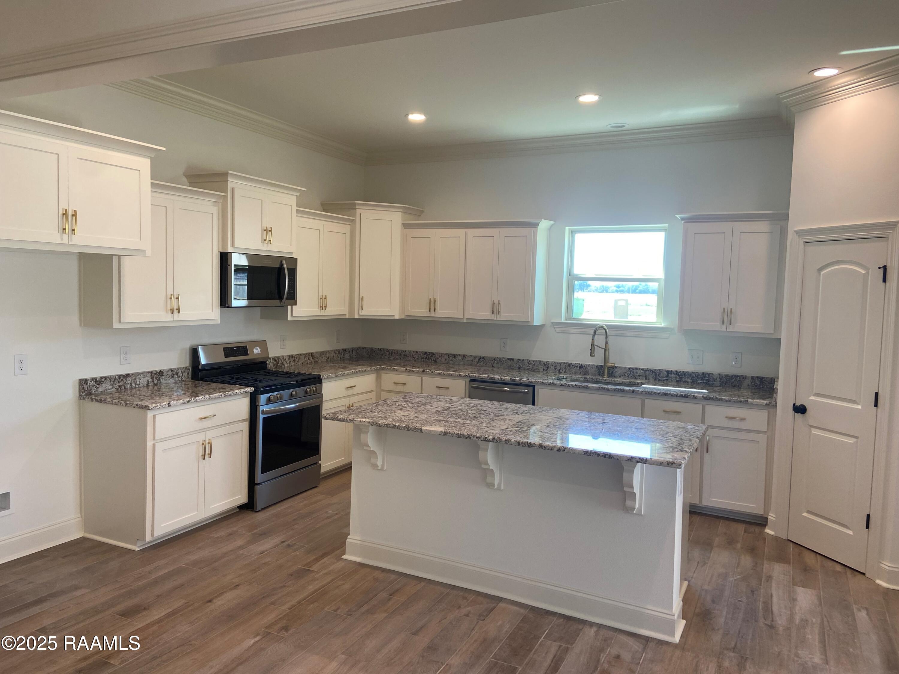 105 Grimmon Road Youngsville, LA 70592 - Photo 4 of 8 KITCHEN
