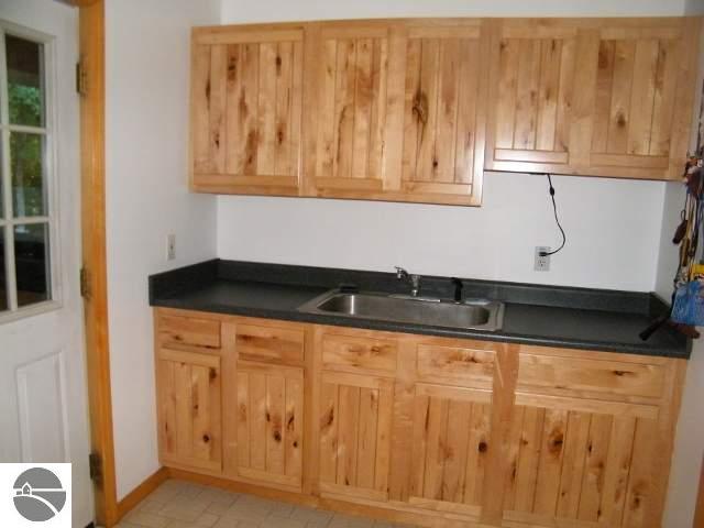 3155 King Road East Jordan, MI 49727 - Photo 17 of 25 1737294-16.JPG
