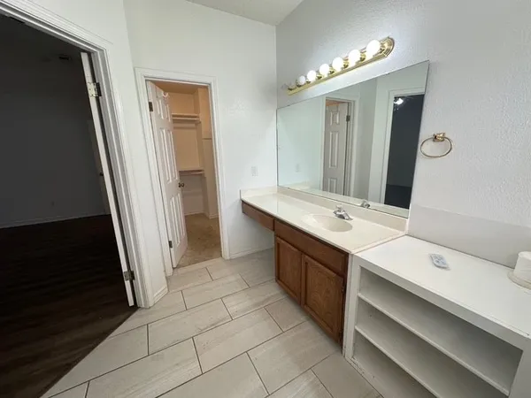 $2,200 | 2411 Oak Brook Drive, Portland, TX 78374
