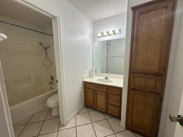 $2,200 | 2411 Oak Brook Drive, Portland, TX 78374