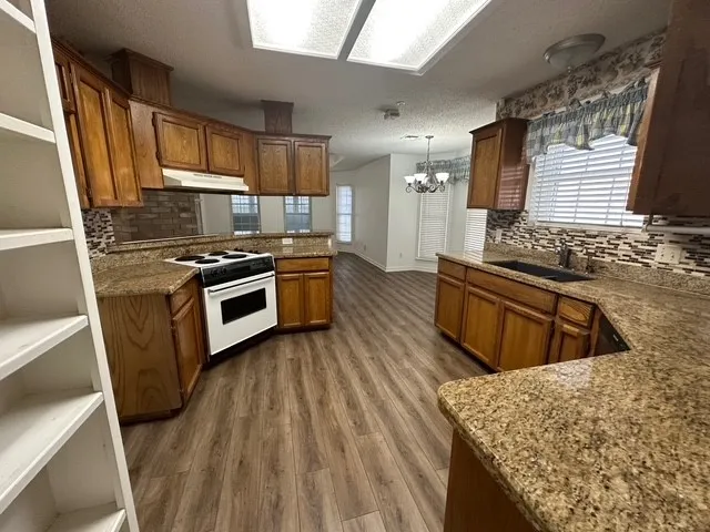 $2,200 | 2411 Oak Brook Drive, Portland, TX 78374