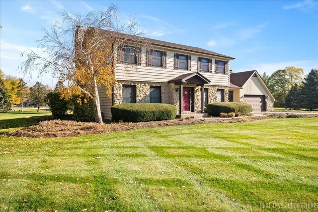 $575,000 | 39W955 Deer Run Drive, St. Charles, IL 60175