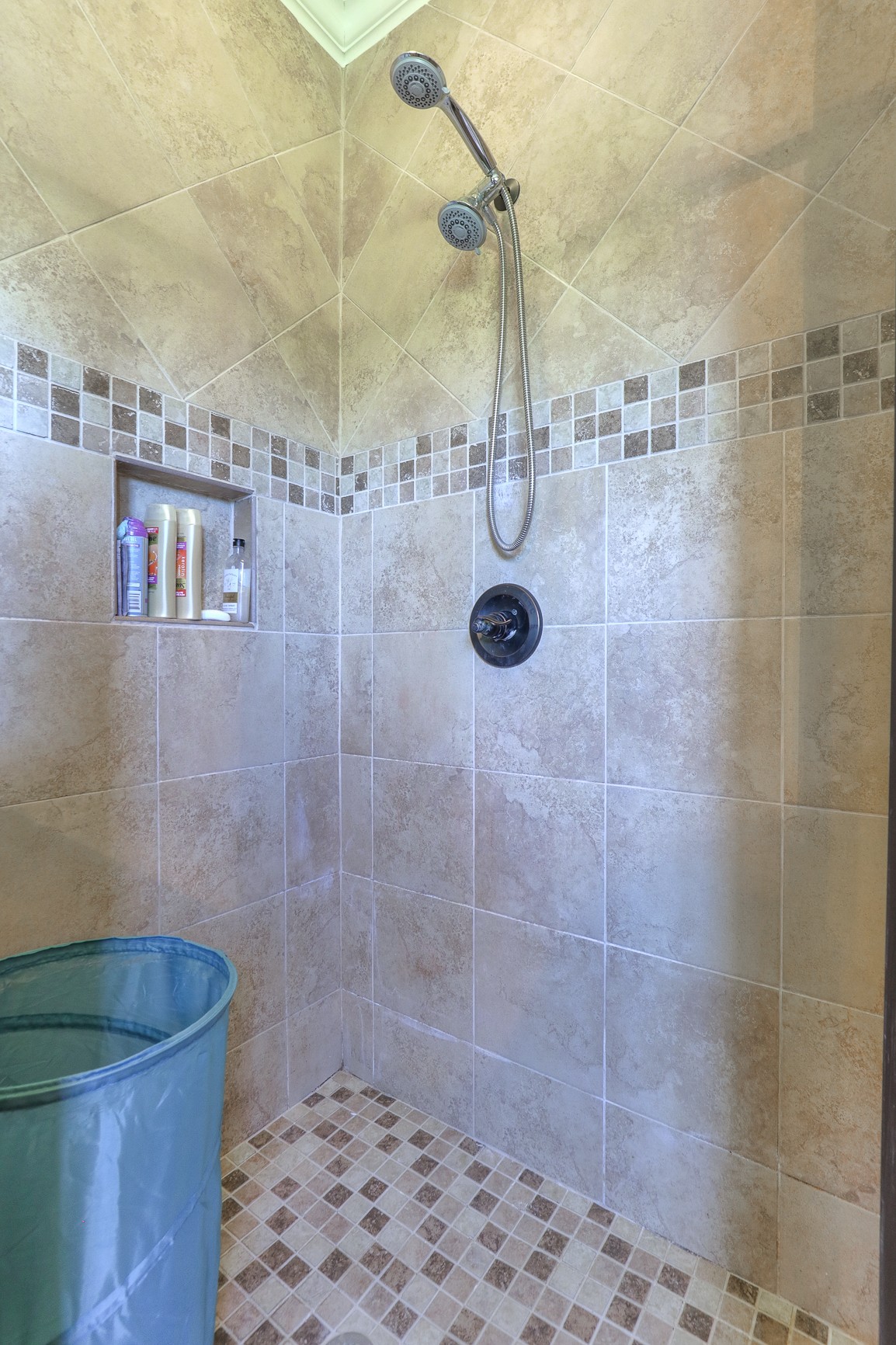 405 Burford Road Lebanon, TN 37087 - Photo 27 of 44 a bathroom with a shower