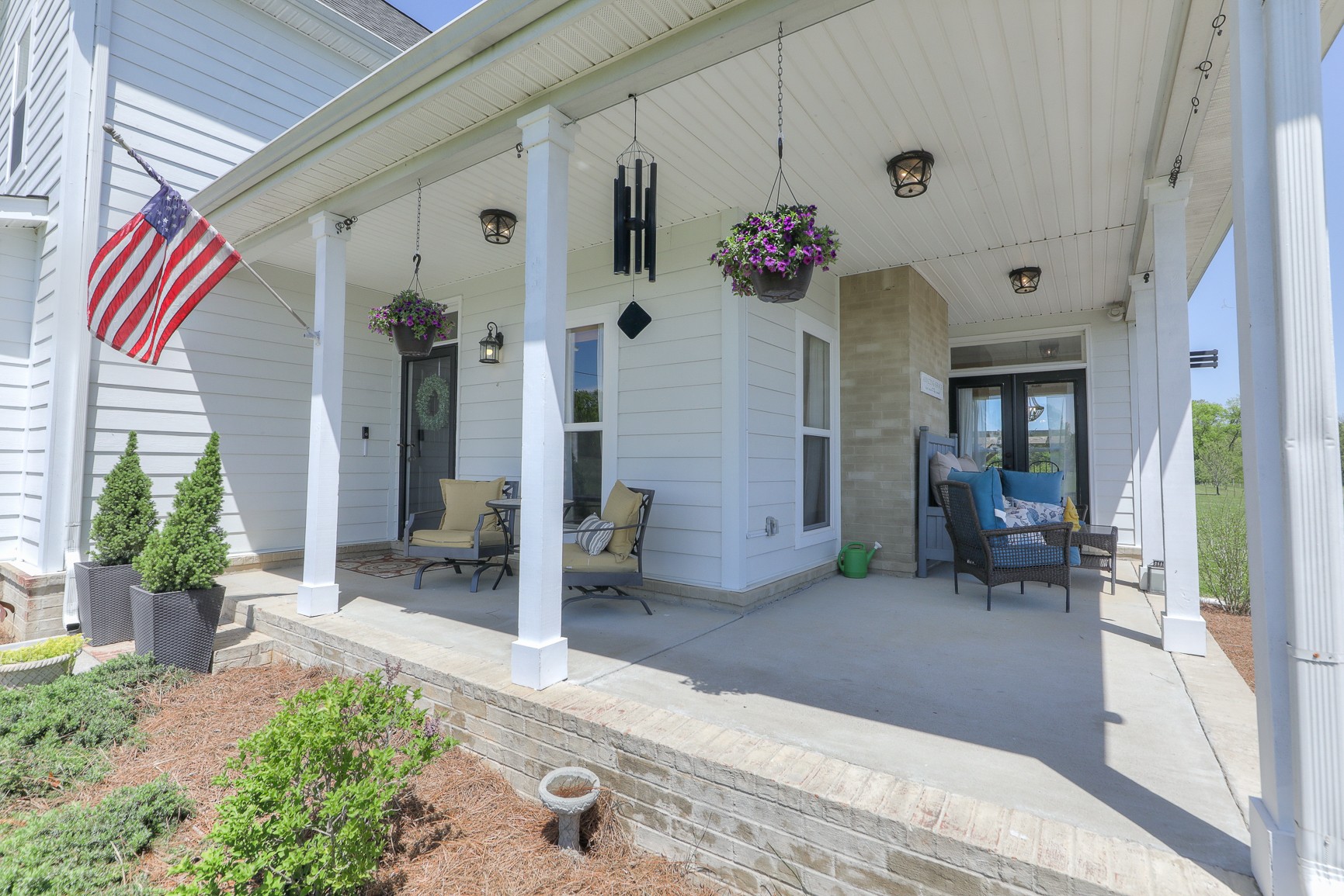 405 Burford Road Lebanon, TN 37087 - Photo 4 of 44 a front view of a house with entryway