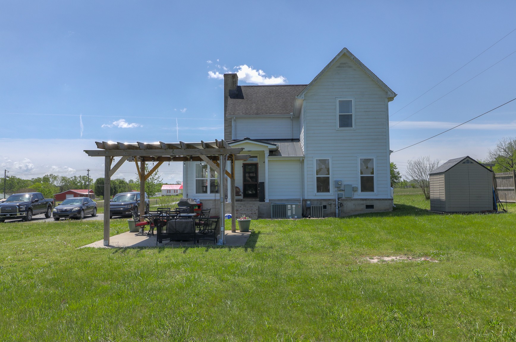 405 Burford Road Lebanon, TN 37087 - Photo 40 of 44 a view of a house with a yard and sitting area
