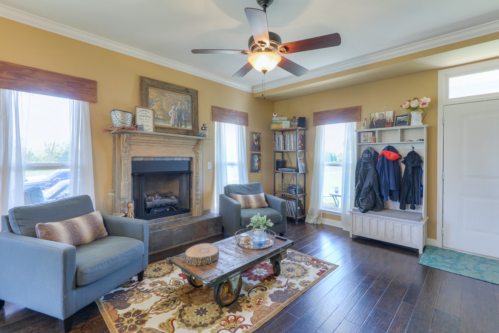 405 Burford Road Lebanon, TN 37087 - Photo 5 of 44 a living room with furniture and a fireplace