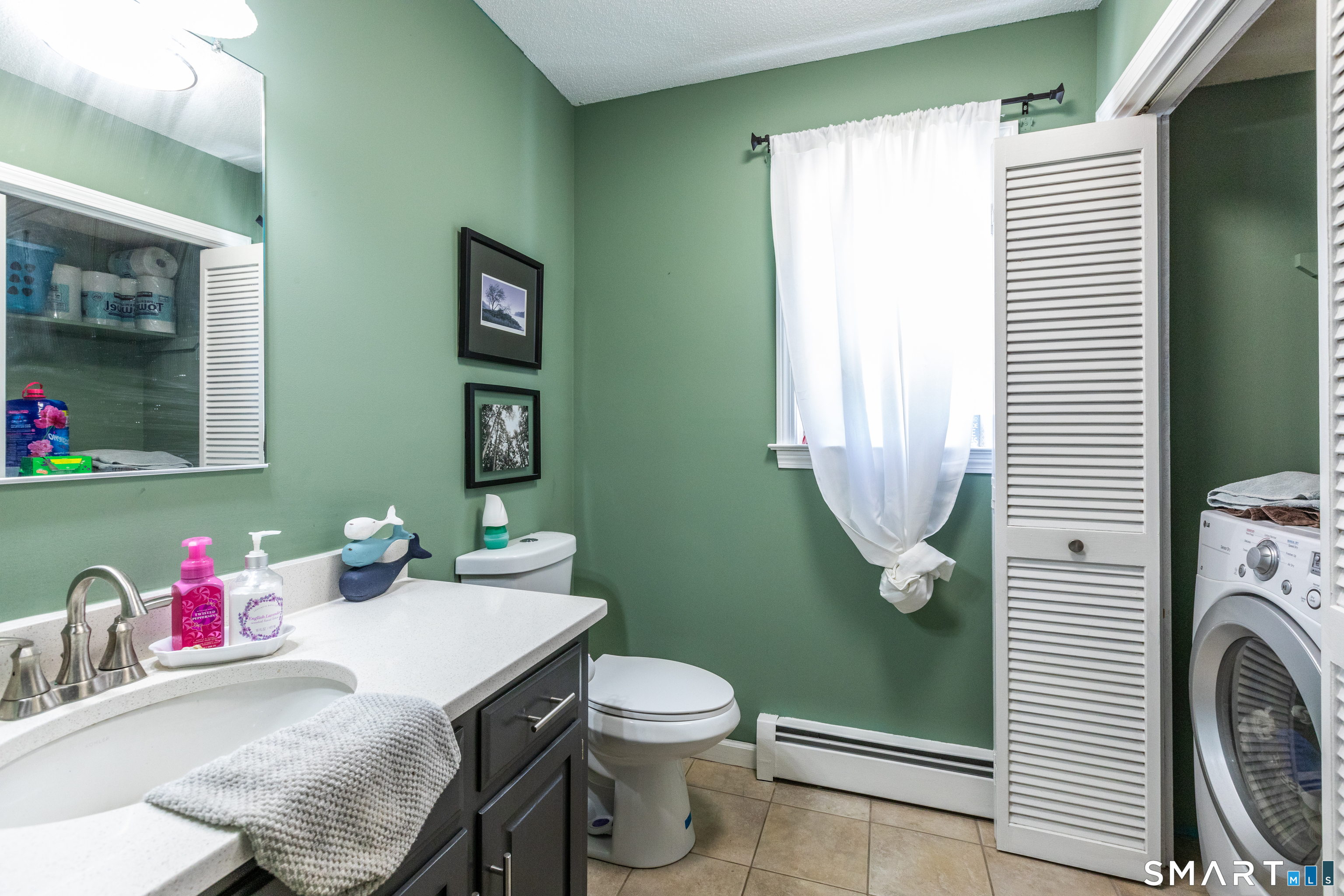131 Ashley Road Bristol, CT 06010 - Photo 11 of 36