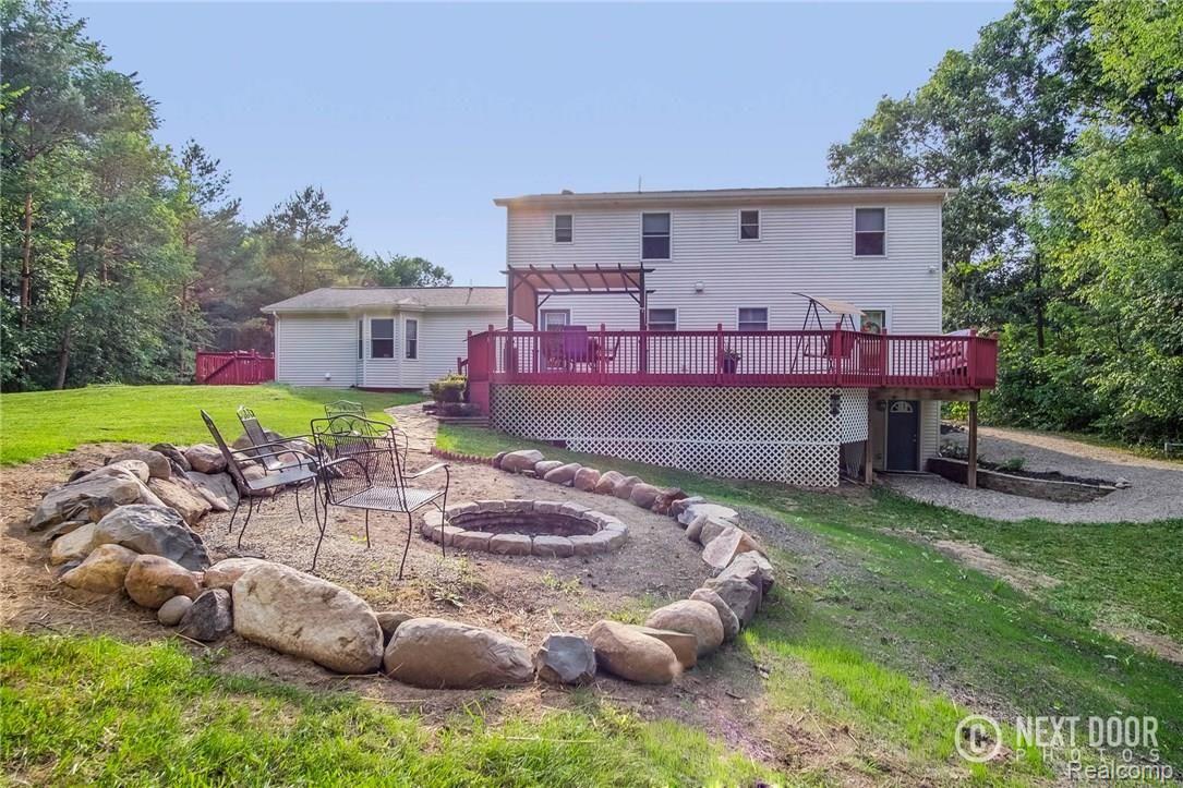 2212 Byron Road Howell, MI 48855 - Photo 26 of 63 _DSF8554Blended.jpg